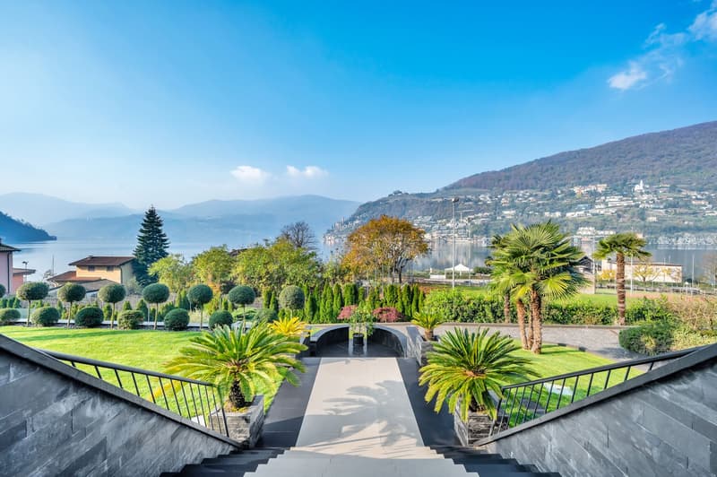 PRESTIGETRÄCHTIGES ANWESEN MIT SEEBLICK, SCHWIMMBAD UND PRIVATEM STEG (8)