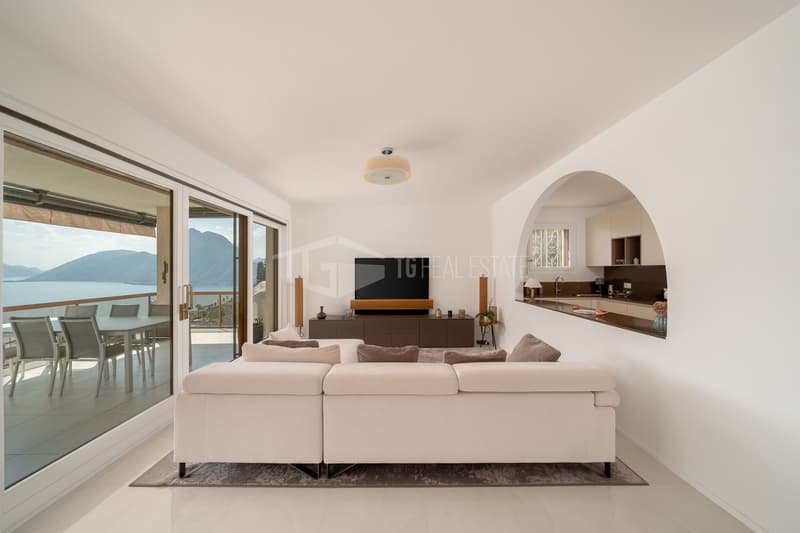 APPARTAMENTO AMMOBILIATO CON VISTA LAGO (2)