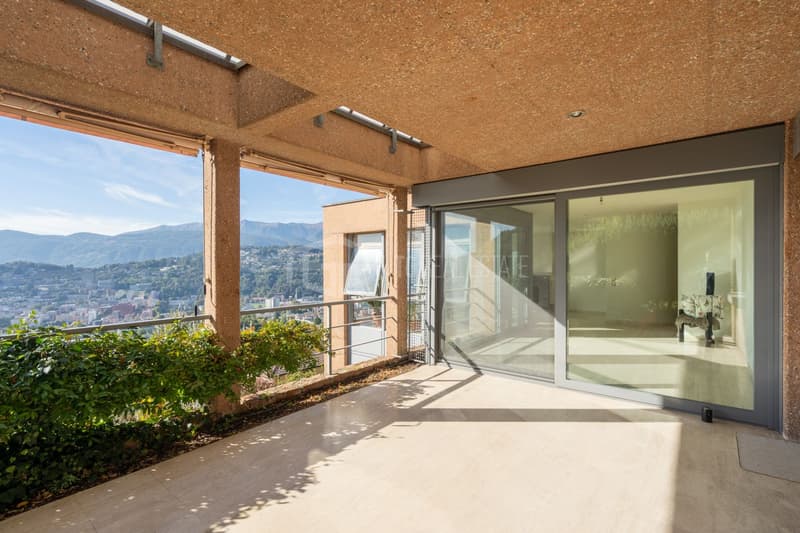 VILLA MIT POOL UND SEEBLICK (9)