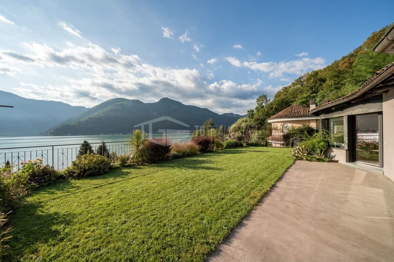 ACCOGLIENTE CASA CON GIARDINO E VISTA LAGO (18)