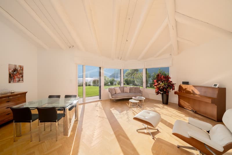 ACCOGLIENTE CASA CON GIARDINO E VISTA LAGO (3)