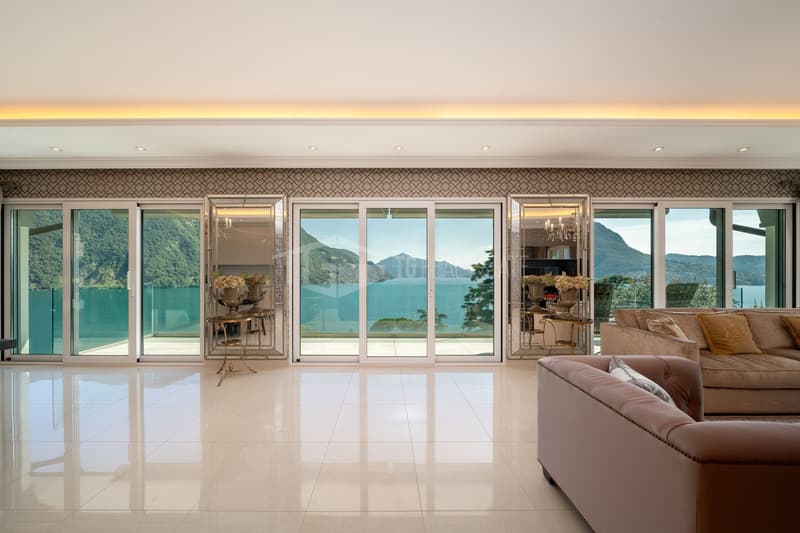 Elegantes Luxus-Penthouse mit Panoramablick auf den See (1)