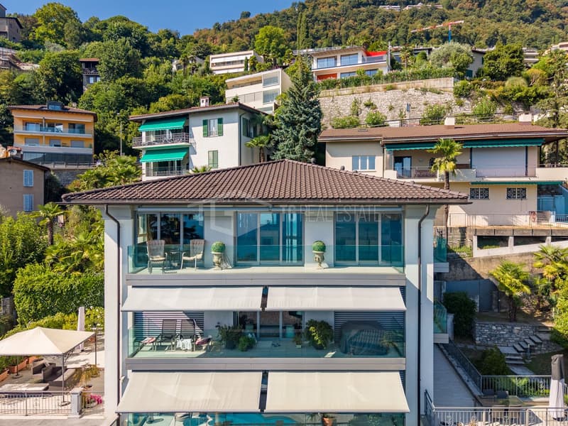 Elegantes Luxus-Penthouse mit Panoramablick auf den See (17)
