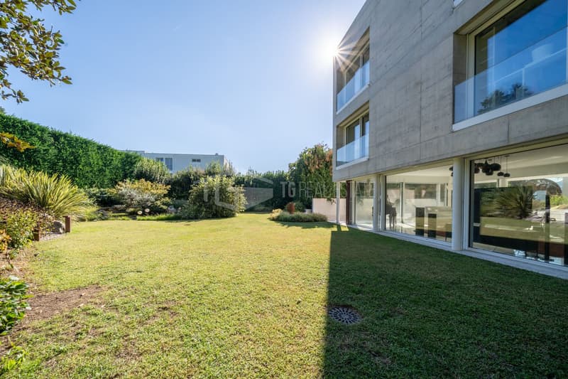 LUSSUOSA VILLA CON PISCINA E GIARDINO VICINO ALLA TASIS (42)