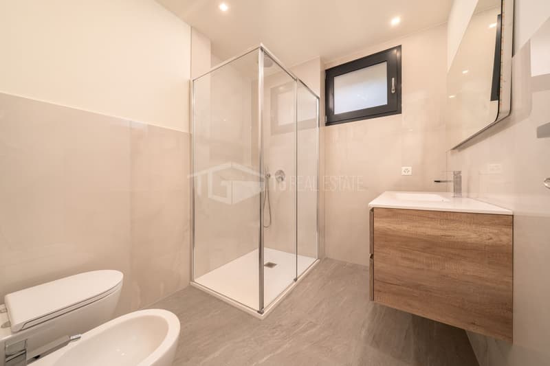 MODERNES 3.5-ZIMMER-WOHNUNG MIT SEESICHT (11)