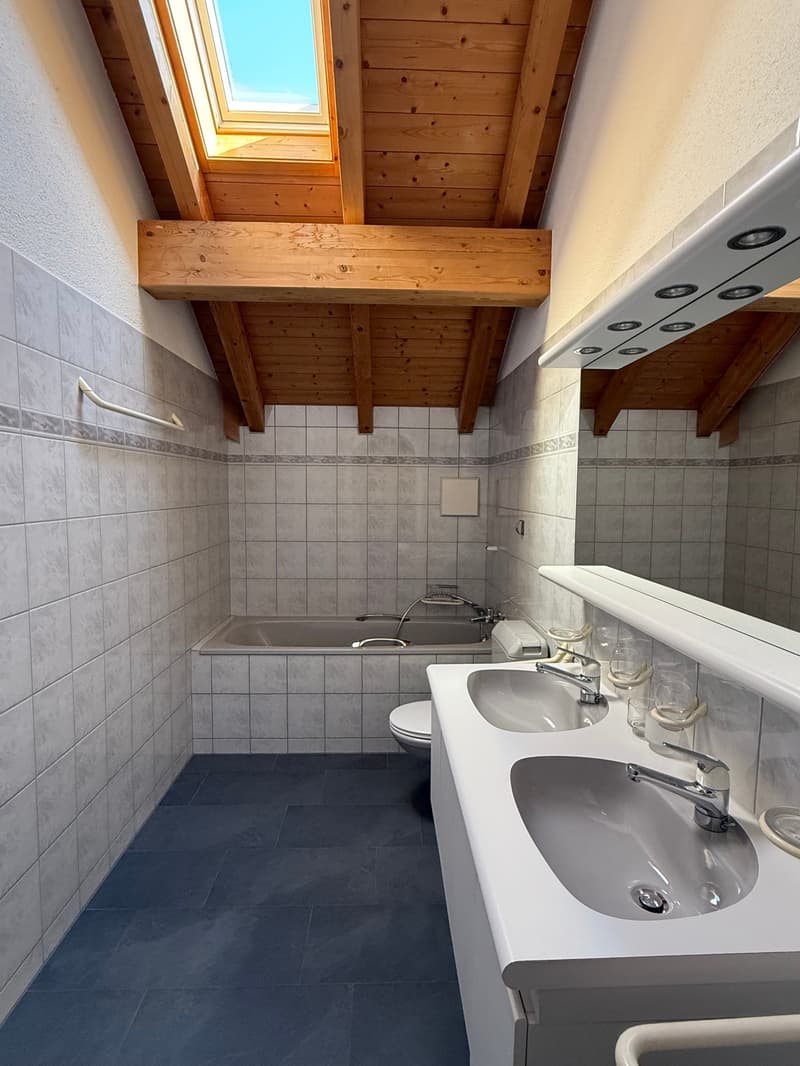 Grosszügige 5.5-Zimmer-Dachwohnung im Eigentumsstandard – inkl. Klimaanlage & 2 Tiefgaragenplätzen (12)