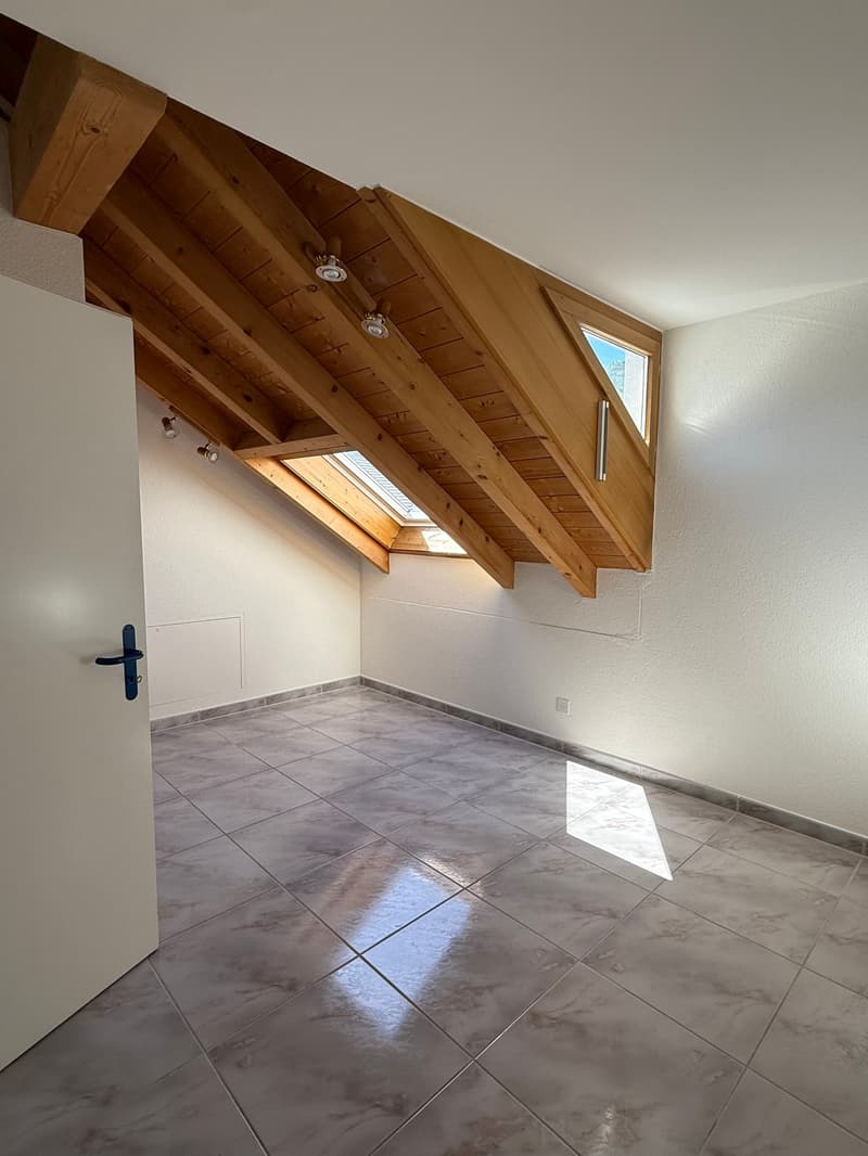 Grosszügige 5.5-Zimmer-Dachwohnung im Eigentumsstandard – inkl. Klimaanlage & 2 Tiefgaragenplätzen (8)