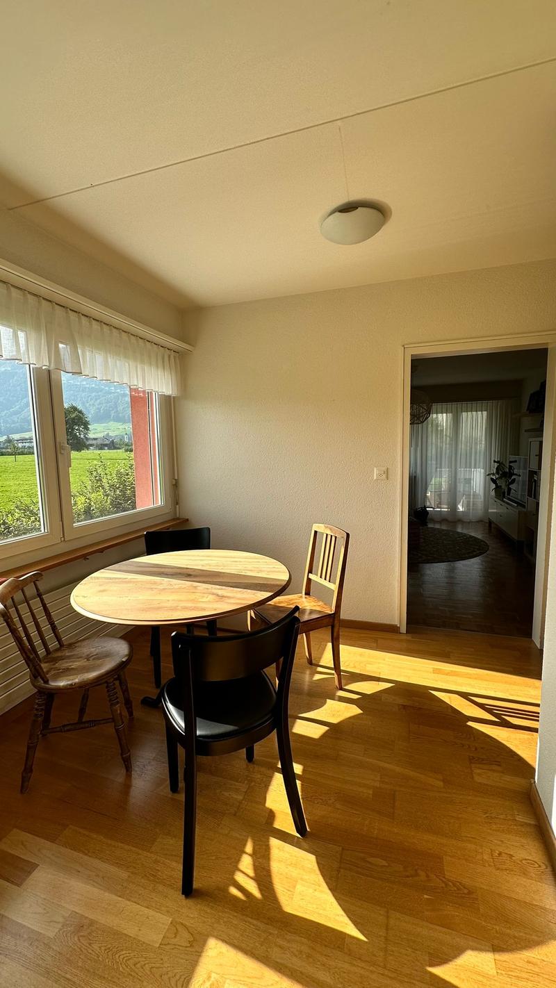 schöne 2.5-Zimmerwohnung im Hochparterre an ruhiger Lage mit Weitsicht (8)