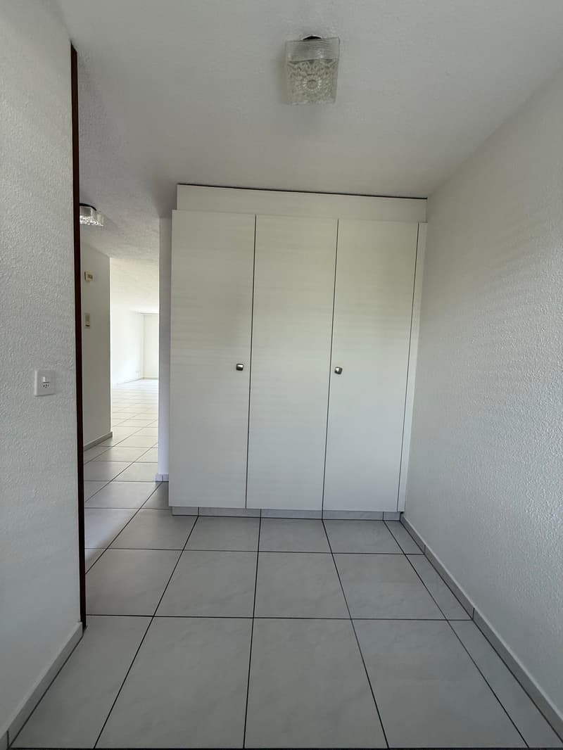 Wohnen auf zwei Ebenen - Attraktive 4.5-Zimmer-Maisonettewohnung mit Sitzplatz in Freienbach (6)
