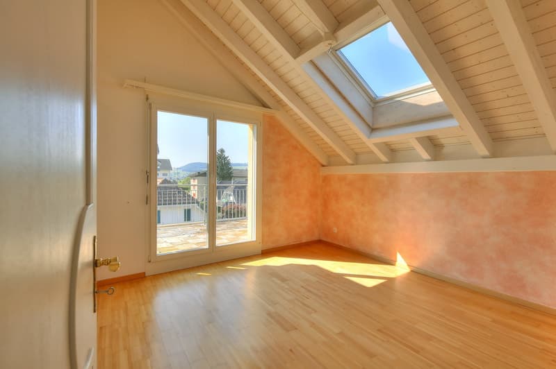 RESERVIERT // 3.5 Zimmer-Dachwohnung mit Aussicht und Raumgefühl // RESERVIERT (12)