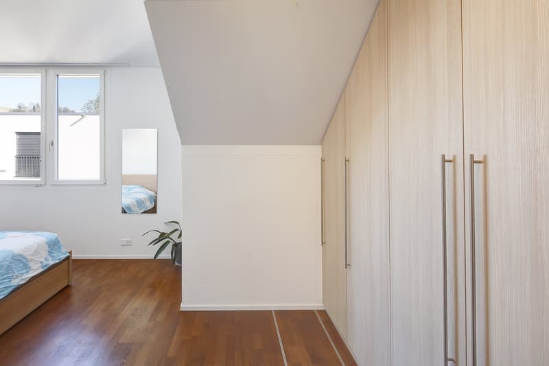 Charmante 4.5 Zimmer-Dachwohnung (7)
