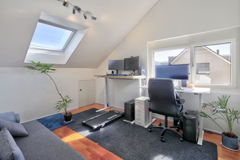 Charmante 4.5 Zimmer-Dachwohnung (11)