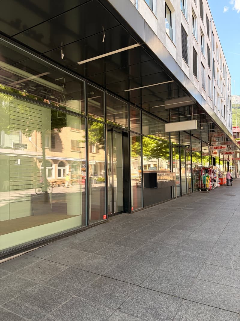 Top-Verkaufsfläche an bester Lage – Bahnhofstrasse Buchs SG (ca. 1'264 m²) (2)