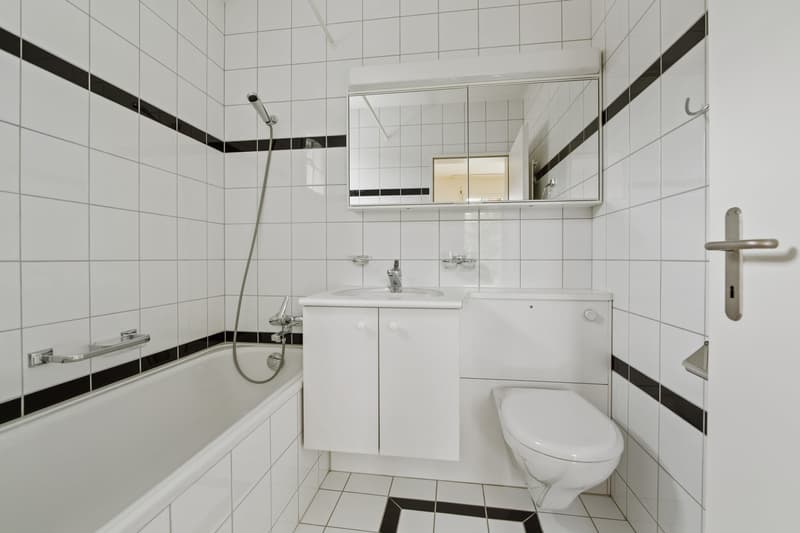 Modern 3.5-room apartment with balcony in Arlesheim (7)