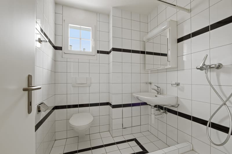 Modern 3.5-room apartment with balcony in Arlesheim (8)
