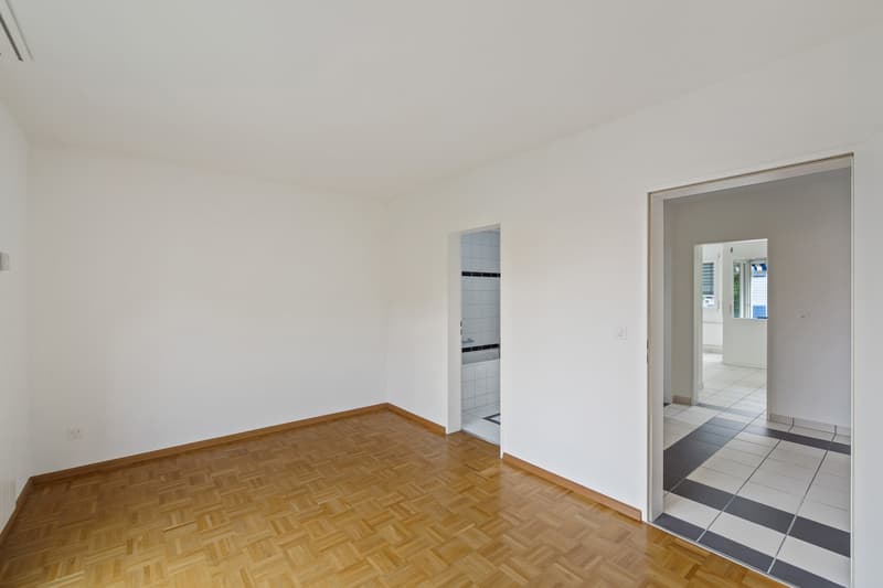 Modern 3.5-room apartment with balcony in Arlesheim (5)
