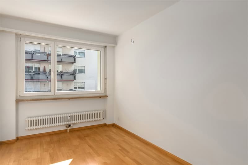 Schöne und helle 4.5 Zimmerwohnung in Binningen (12)