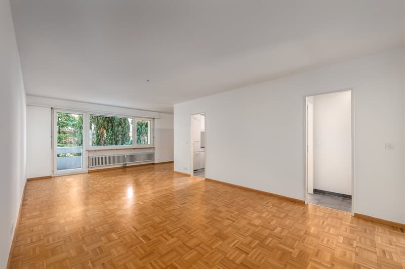 Schöne und helle 4.5 Zimmerwohnung in Binningen (8)