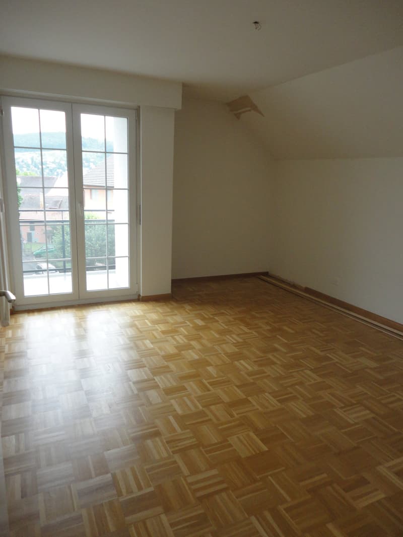 Sonnig und ruhig gelegene 3.5 Zimmer-Dachwohnung (5)