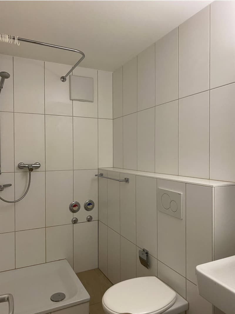 2.0 Zimmerwohnung nähe Wettsteinplatz zu vermieten (3)