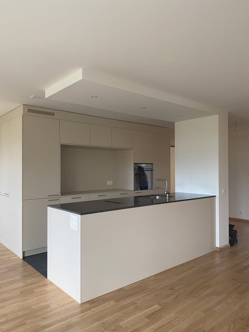 Neu sanierte Wohnung mit Blick ins Grüne zu vermieten (2)