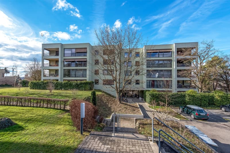 Moderne 2.5 Zimmerwohnung an top Lage (1)