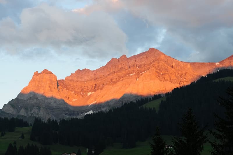 Charmante 3-Zimmer-FERIEN-Wohnung mit Alpenpanorama in Adelboden (3)
