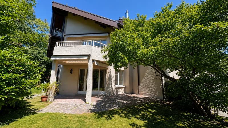 Grosszügiges 8-Zimmer-Einfamilienhaus mit Einliegerwohnung und Garage an ruhiger Lage in Gümligen (2)
