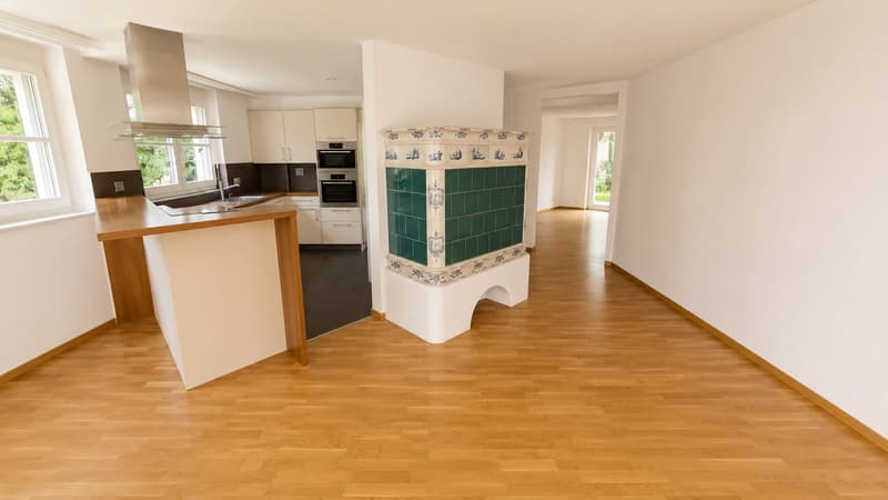 Grosszügiges 8-Zimmer-Einfamilienhaus mit Einliegerwohnung und Garage an ruhiger Lage in Gümligen (6)