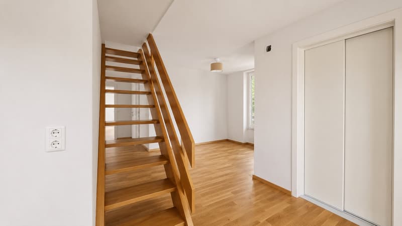 Grosszügiges 8-Zimmer-Einfamilienhaus mit Einliegerwohnung und Garage an ruhiger Lage in Gümligen (9)