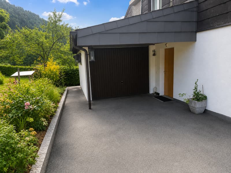 Charmantes Einfamilienhaus mit Studio und traumhafter Seesicht – Wohnen über dem Thunersee (11)