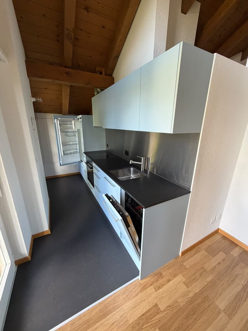 Charmante 3-Zimmer-Dachwohnung mit Kamin in Gümligen (7)