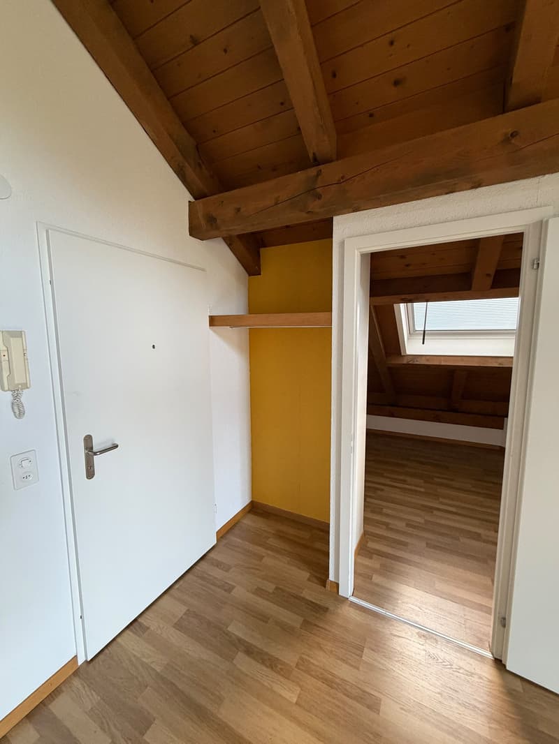 Charmante 3-Zimmer-Dachwohnung mit Kamin in Gümligen (4)