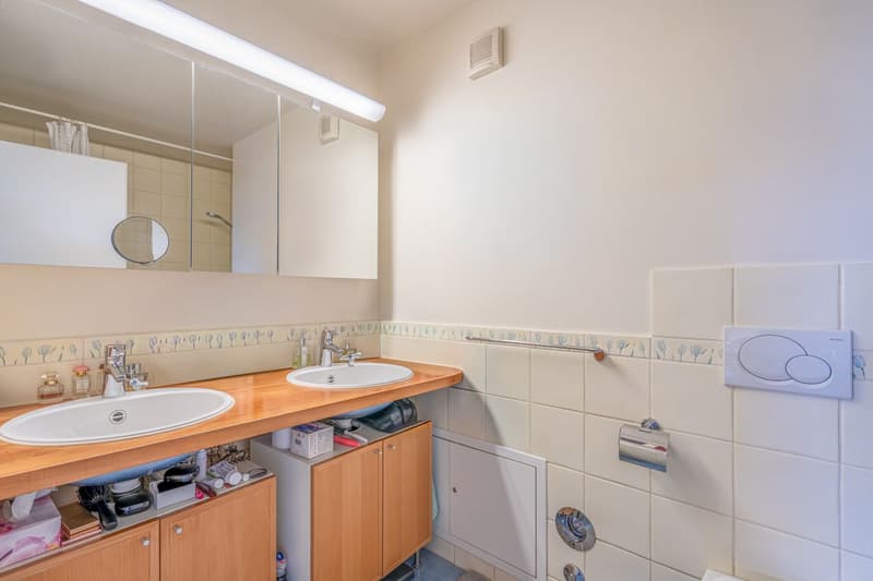 Magnifique appartement de 4.5 pcs avec jardin privatif dans un quartier calme (8)