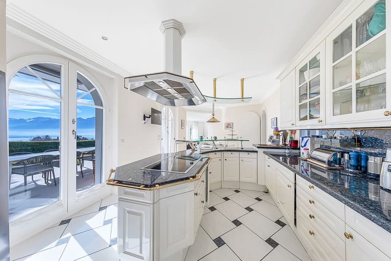 Magnificent detached villa with breathtaking views on the heights of Montreux (9)