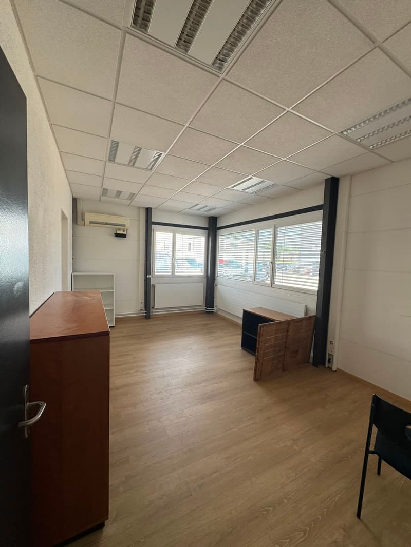 Flexible Büro- und Produktionsflächen an attraktiver Lage in Gossau ZH (8)