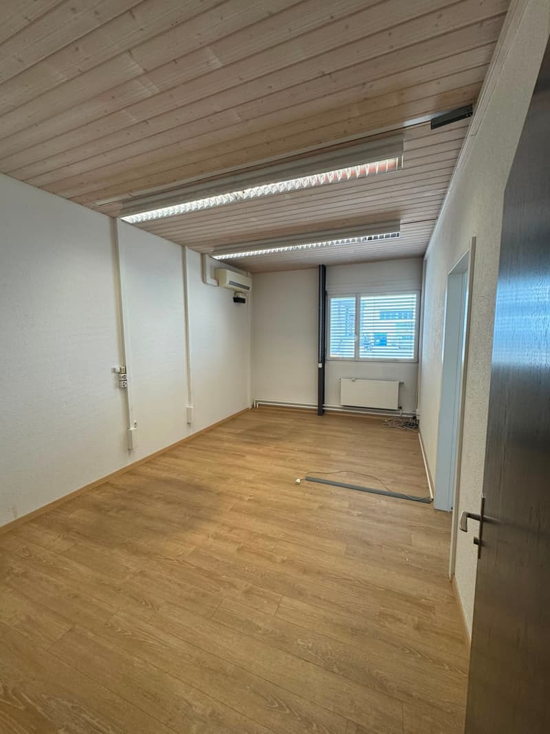 Flexible Büro- und Produktionsflächen an attraktiver Lage in Gossau ZH (7)