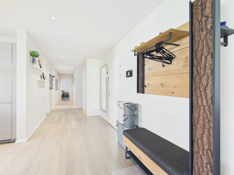 Bright 4.5-Room Minergie Apartment with Winter Garden and Balcony (5)
