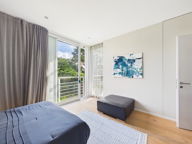 5.5-room Light Filled Loft with Lake Zurich Views Single Level & Open (6)