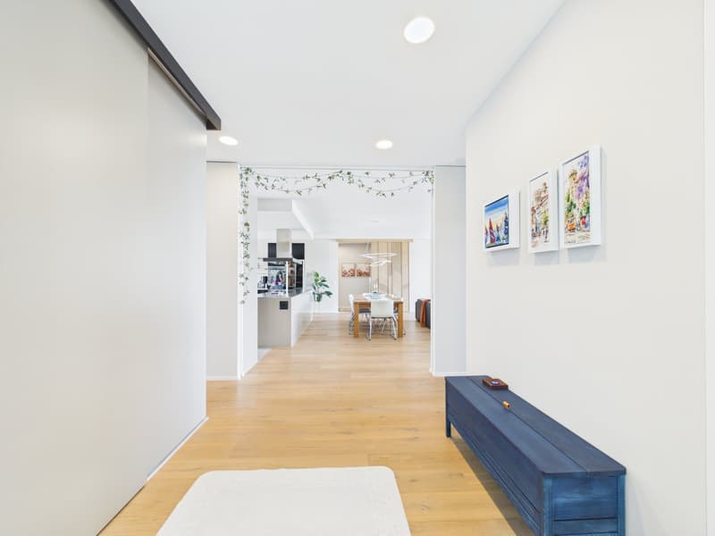 5.5-room Light Filled Loft with Lake Zurich Views Single Level & Open (5)