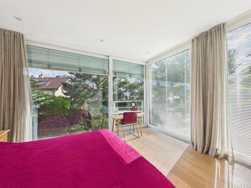 5.5-room Light Filled Loft with Lake Zurich Views Single Level & Open (9)