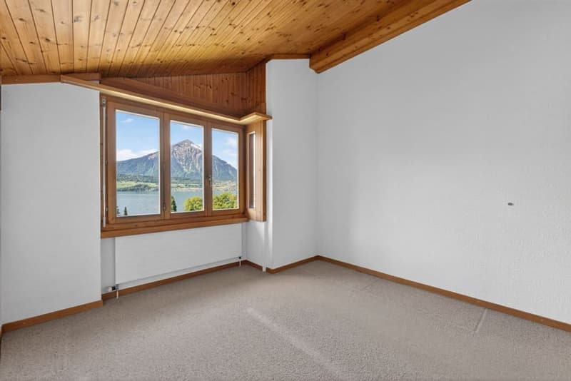 Unverbaubarer Blick auf den Thunersee - Wunderschöne Maisonette-Wohnung - Ihr neues Domizil (11)
