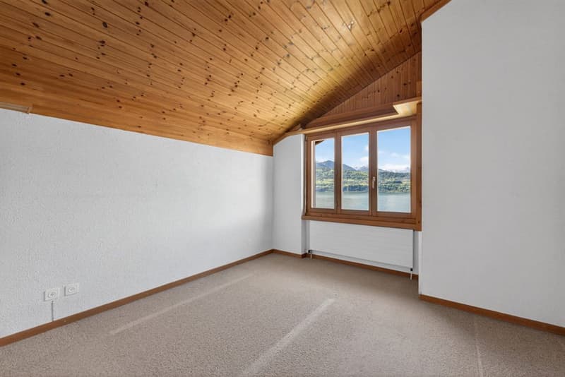 Unverbaubarer Blick auf den Thunersee - Wunderschöne Maisonette-Wohnung - Ihr neues Domizil (10)
