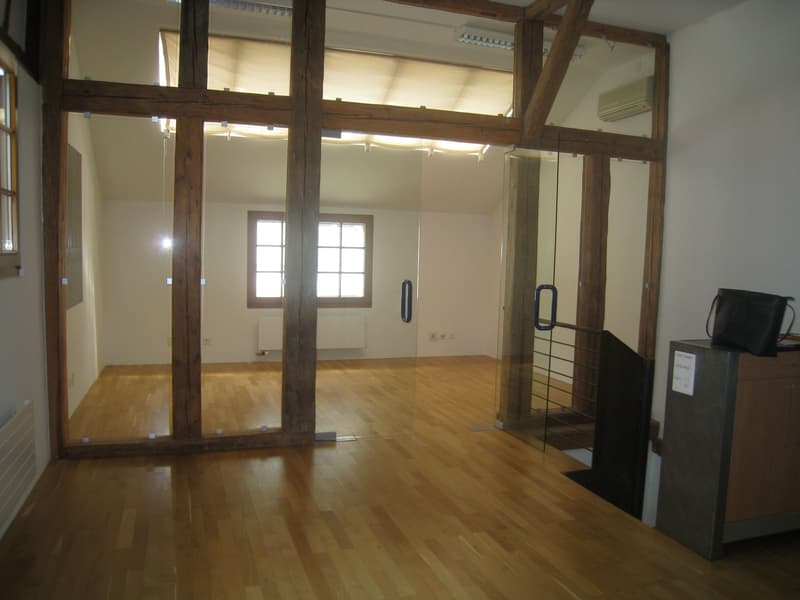 4.5-Zi. Eckhaus mit 272 m² Atelier/Büro in Eschlikon (11)