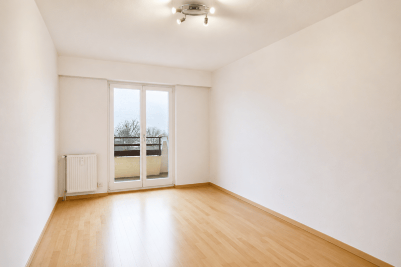 Rare à la vente : Magnifique appartement en première ligne du lac (8)