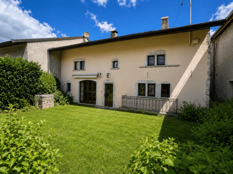 Ensemble immobilier à rénover (11)