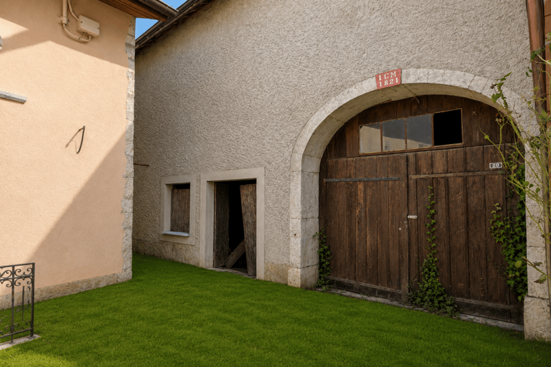 Ensemble immobilier à rénover (9)
