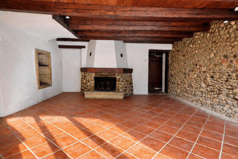 Ensemble immobilier à rénover (13)