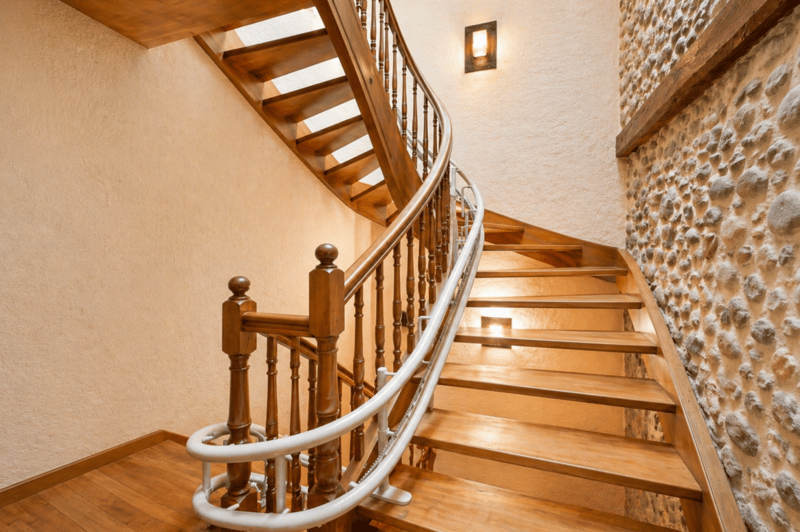 Maison villageoise de caractère aux volumes exceptionnels copie (8)