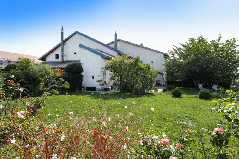 Ravissante villa en campagne avec Jardin en Bordure des Vignobles de Jussy (13)
